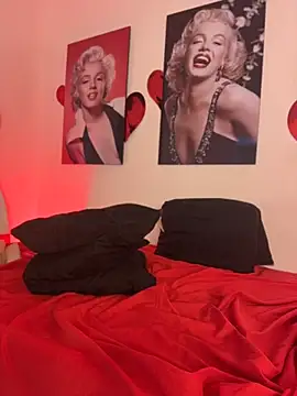 SaraaBellini webcam
