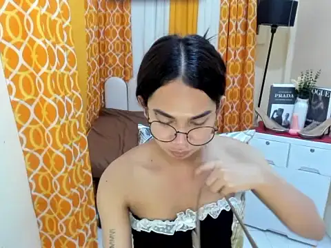 TsAlexa_Blaire webcam