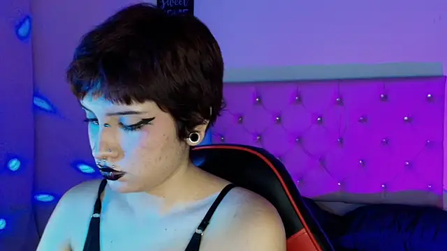 akiradoom webcam