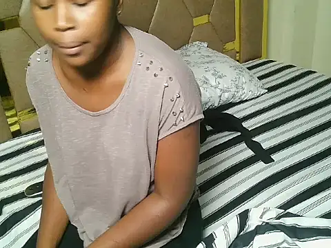 Darrk_cherry webcam