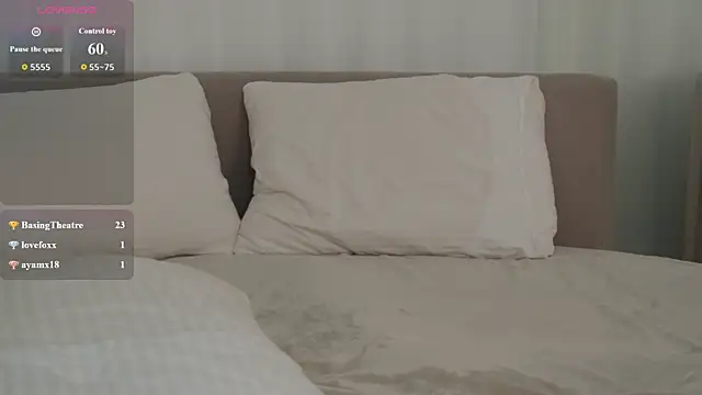 Kriss_Love webcam