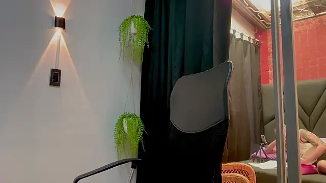 MarcellaGriffin webcam