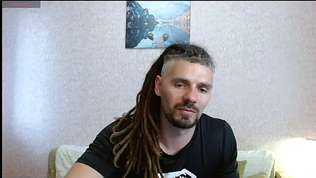 Aestheticguy101 webcam