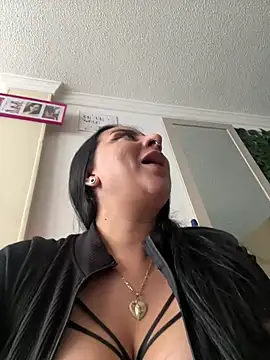 Abril_Luv webcam