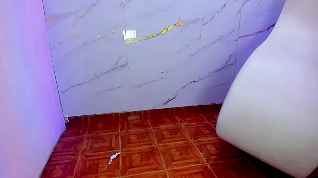 AmazingOrgasm webcam