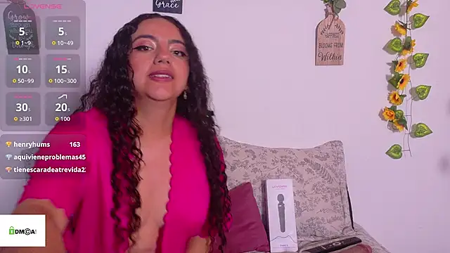 emiily_curly webcam