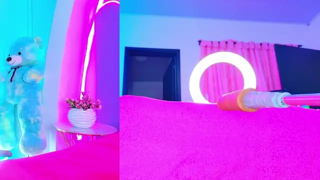 NathaxaLeans webcam