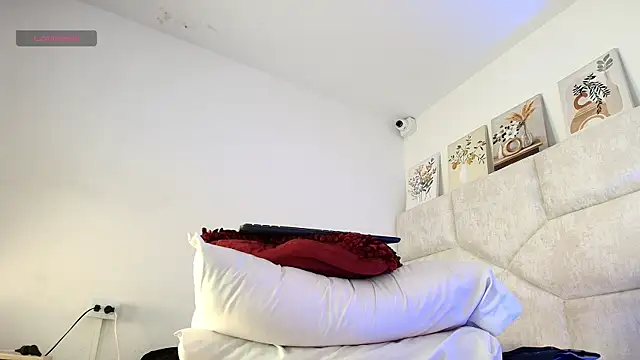 elizawiliamst webcam