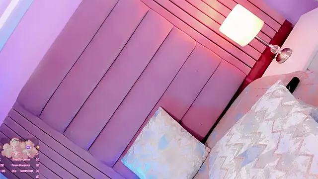 Camille_deluxe webcam