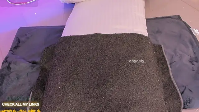 ohyesly_ webcam