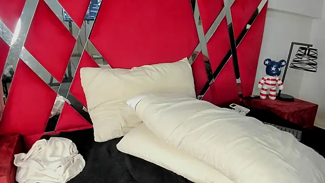 Chloe_ht