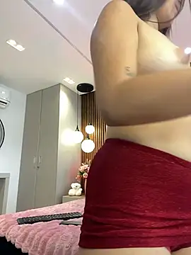 Watch RossieSmith1 live on EroticFlix - High definition streams