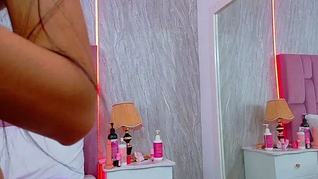 Mia_Foster01 live cam on StripChat