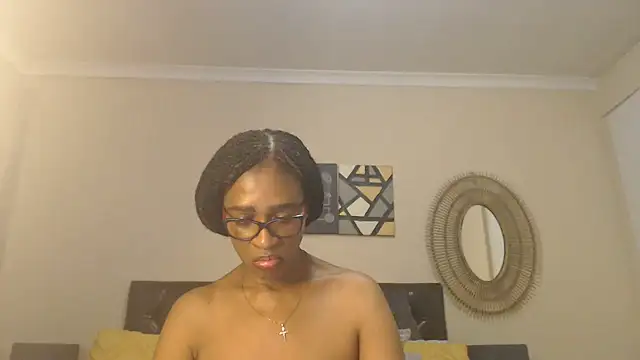 Creamyass22 webcam