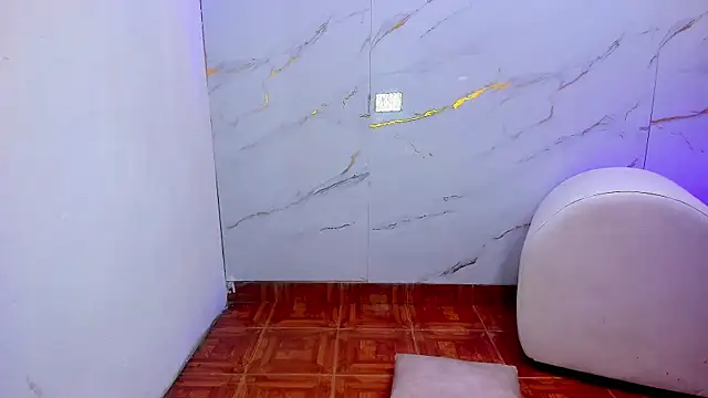AmazingOrgasm webcam