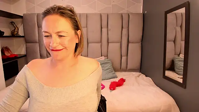 Charlot_milf webcam