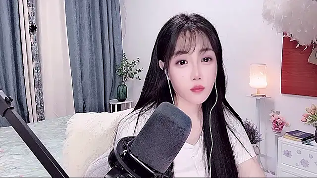 Laura_520 webcam