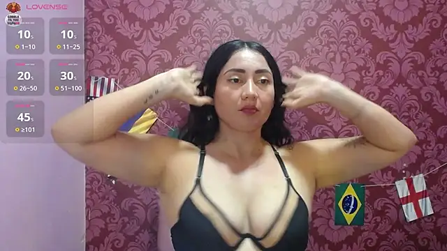 juliana_diaz live cam on StripChat