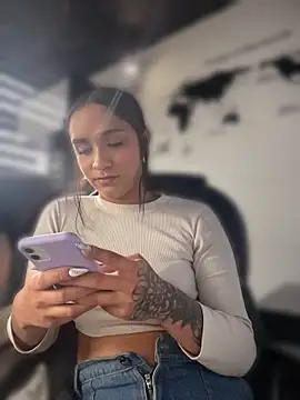 Isabella-Teen webcam