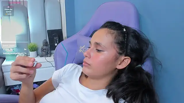 luly_dreams webcam