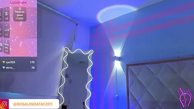 Rosalind_tay live cam on StripChat