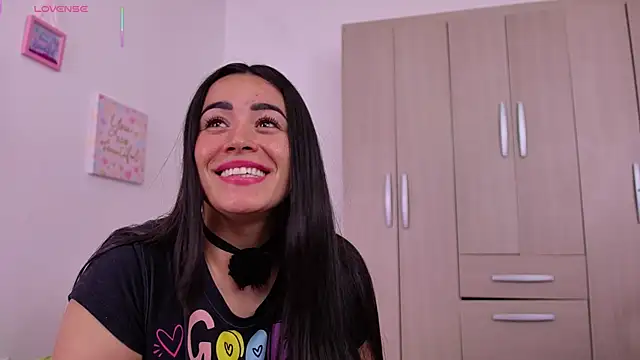 im_natalia - Im_natalia's free webcam - UK Sex Cams