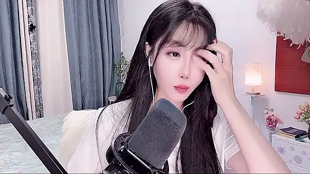 Laura_520 webcam