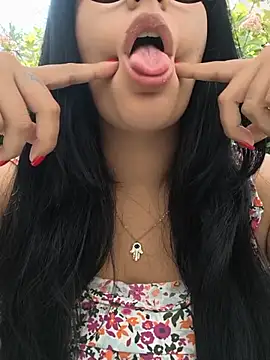 Annya-sweet webcam