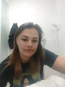 KrissSexi live cam on StripChat