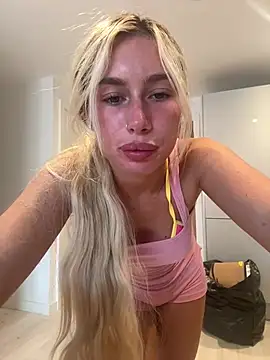 SexySaraxxoo webcam