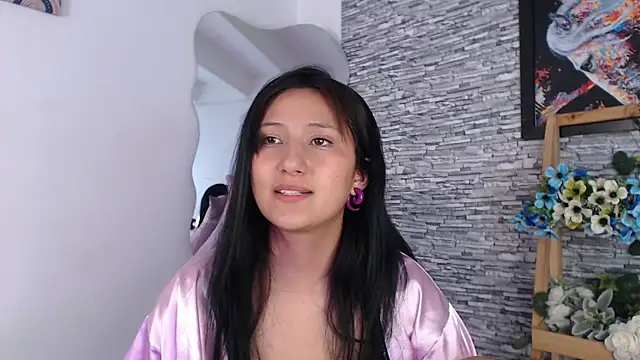 eyes_moonn live cam on StripChat