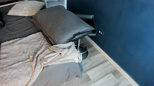 Charlie___Musk webcam