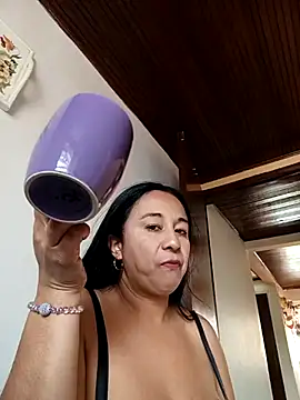 _Dr-Luna_1 live cam on StripChat