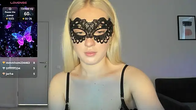 Polly_Skil live cam on StripChat