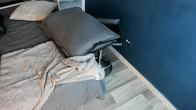 Charlie___Musk webcam