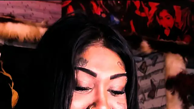 indian_dreamgirl webcam