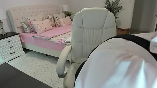Vika73 webcam