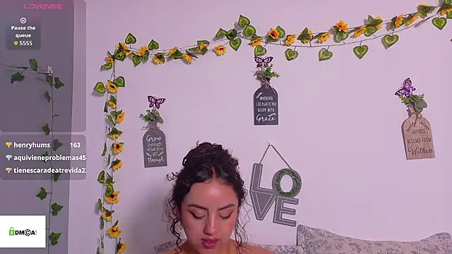 emiily_curly webcam