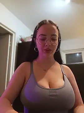 Watch IvyClouds live on EroticFlix - High definition streams