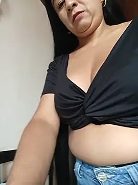 _Dr-Luna_1 live cam on StripChat