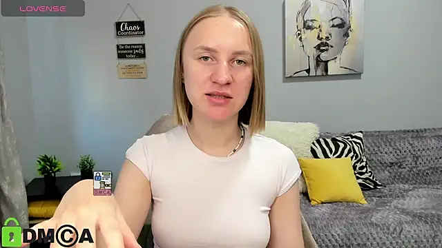 BeautyBlondy live cam on StripChat