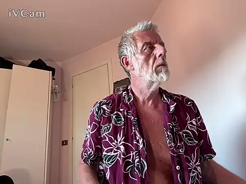 PierPesaroX live cam on StripChat