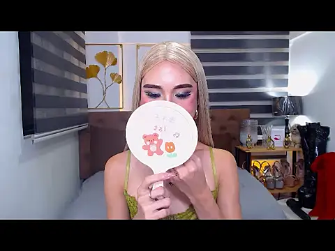 JuicyCockThea live cam on StripChat