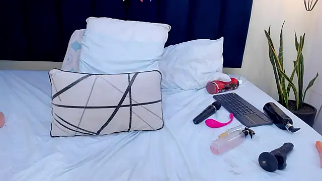 mayaevansmg webcam