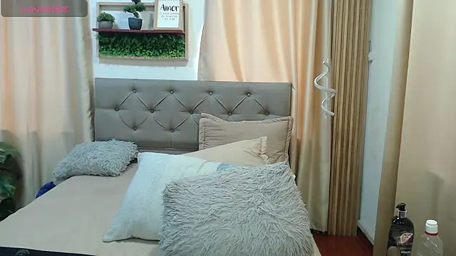 sasi_luna webcam