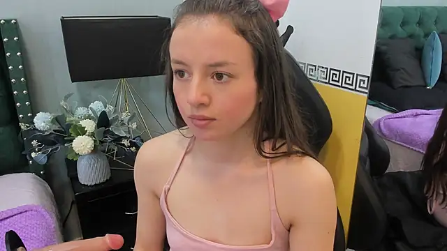 VioletaNova webcam