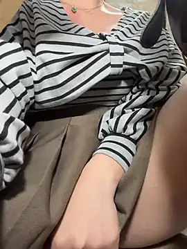 Emily-Nguyen webcam