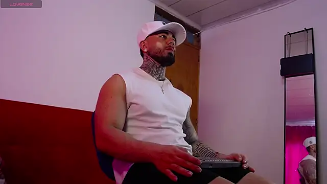tommyblessd1 live cam on StripChat