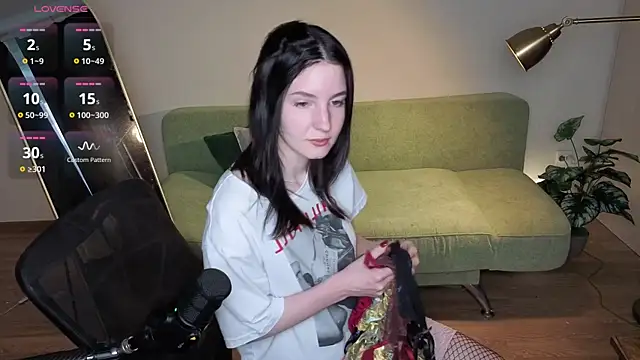 Naomi_Velvet webcam