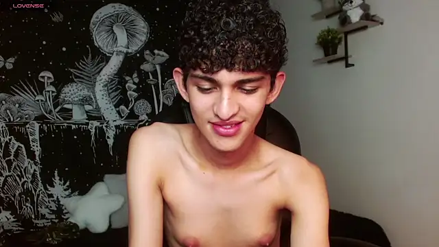 Michaelkoiv live cam on StripChat
